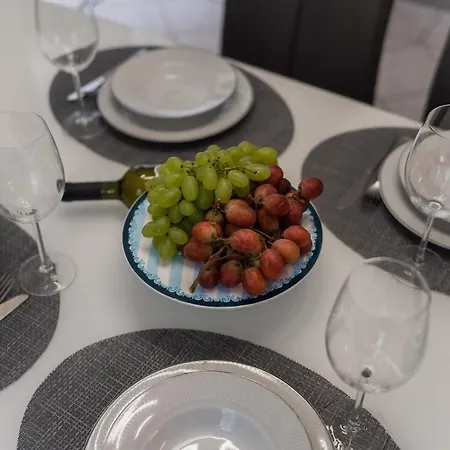 Lana Vidikovac Zára