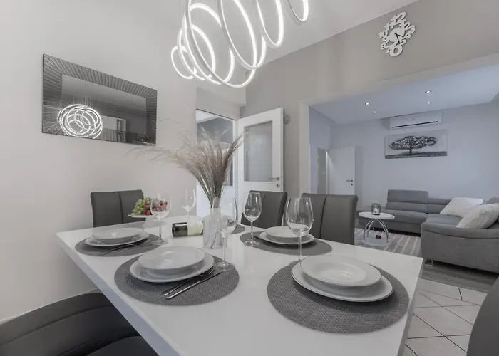 Lana Vidikovac * Zadar