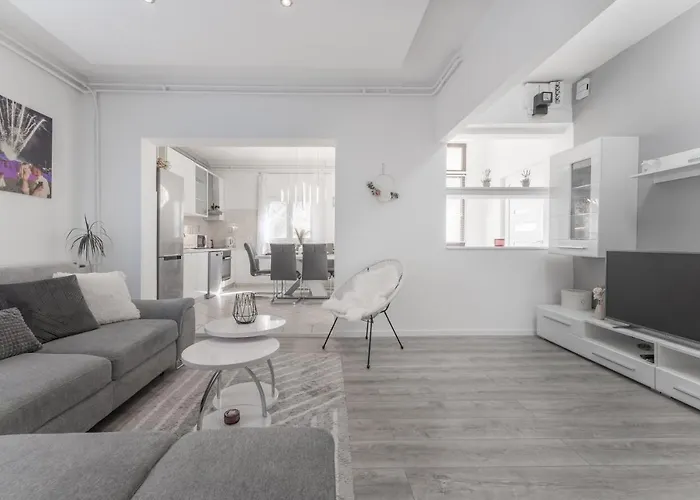 Lana Vidikovac * Zadar