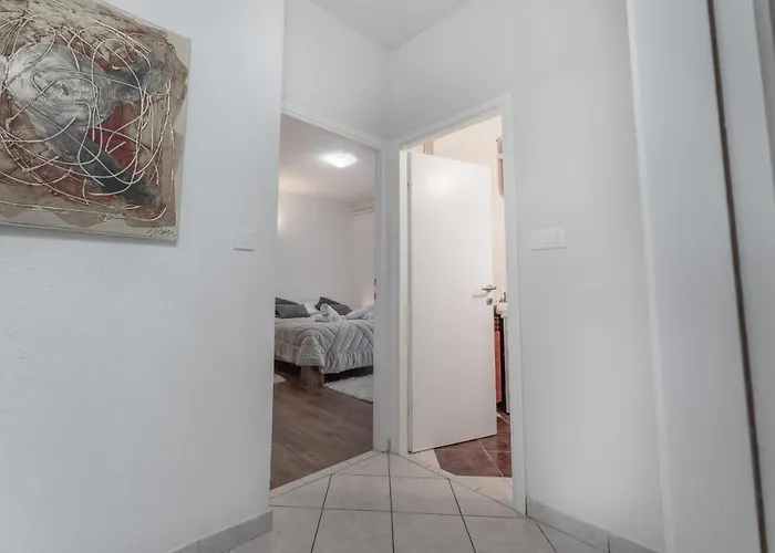 Lana Vidikovac * Zadar